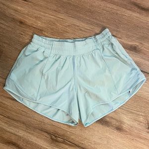 Lululemon baby blue hot toddy athletic shorts size 8 tall